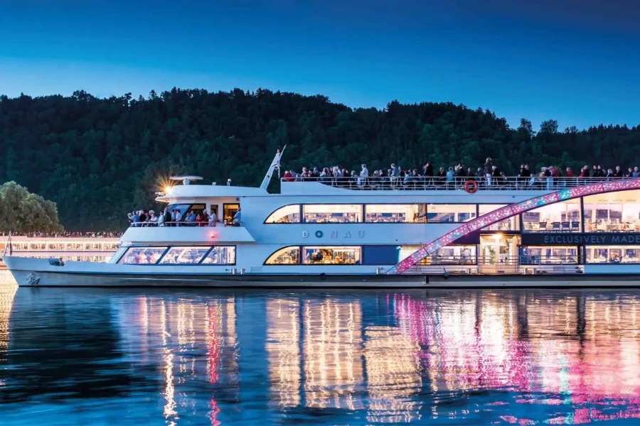 Adventdinner in Linz – Genuss auf dem Kristallschiff